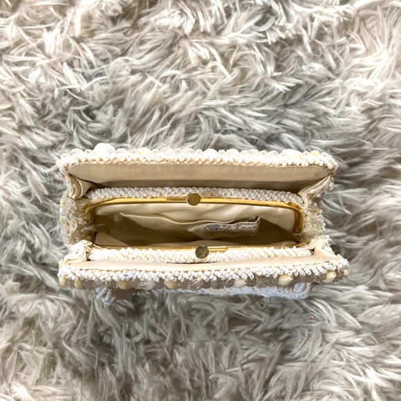 Encore Vintage Elegant Purse - Picture 4 of 9